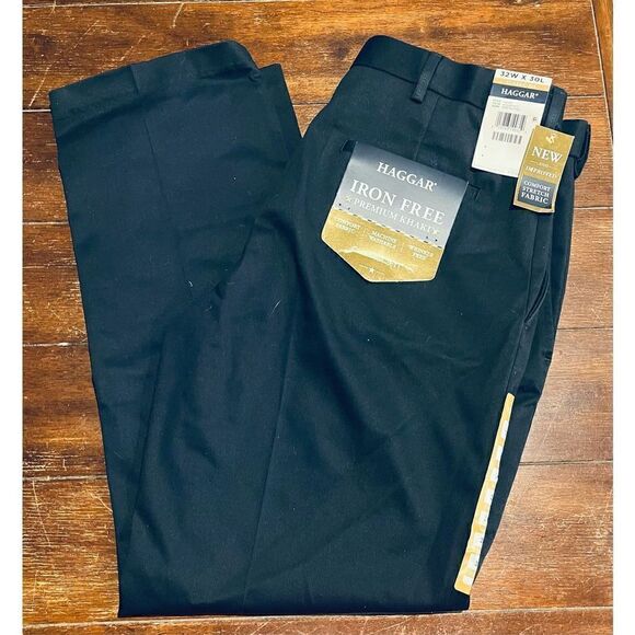 Haggar Men's Iron Free Premium Khaki Classic Fit Flat Front Expandable Waist Cas - Picture 2 of 6